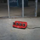 Milwaukee M12 C4 M12™ négy soros tölto 12V