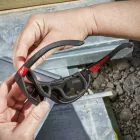 Milwaukee High Performance védoszemüveg tömítéssel sötétített