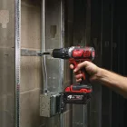 Milwaukee M18 BPD-402C akkus ütvefúró-csavarozó 18V 2x4,0Ah