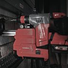 Milwaukee akkus SDS-Plus fúró-vésőkalapács porelszívóval M18 CHPXDE-502C 18V 2x5,0Ah