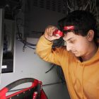 Milwaukee HL2-LED elemes LED keskeny fejlámpa 3xAAA