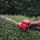 Milwaukee M12 FHT20-402 akkus sövényvágó 12V 2x4,0 Ah