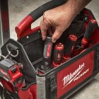 Milwaukee L4 TMLED-301 USB újratöltheto állítható fókuszú zseblámpa 4V 1x3,0Ah