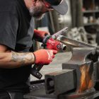 Milwaukee M12 FBFL13-0 akkus szalagcsiszoló 13 mm 12V alapgép