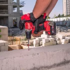Milwaukee M18 BLPDRC-202C akkus ütvefúró-csavarozó 18V 2x2,0Ah