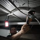 Milwaukee újratölthető szórt fényű lámpa IR FFL