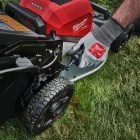 Milwaukee M18 F2LM46-802 dupla akkus fűnyíró 18V 2x8,0 Ah FORGE akkumulátorral